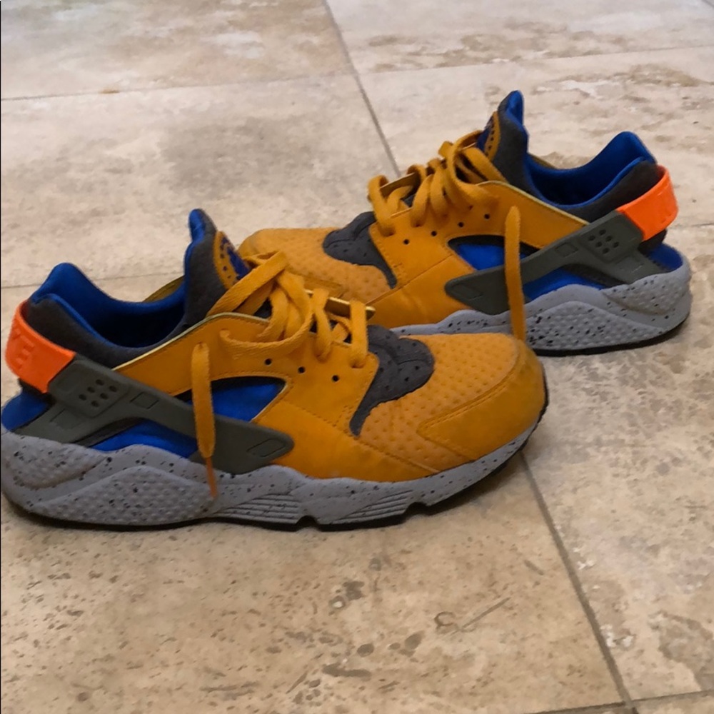 Nike hurraches customized colorway  from NikeID